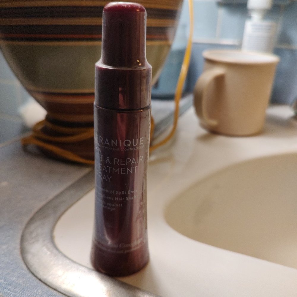 Keranique  lift and repair spray